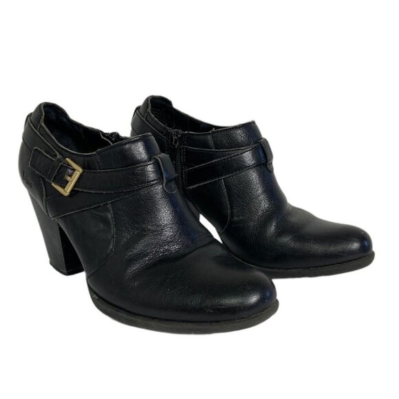 Born BOC Black Ankle Boots Heeled Size 7 Style Z01503 Leather Strap Buckle‎ Y2K - Picture 1 of 12
